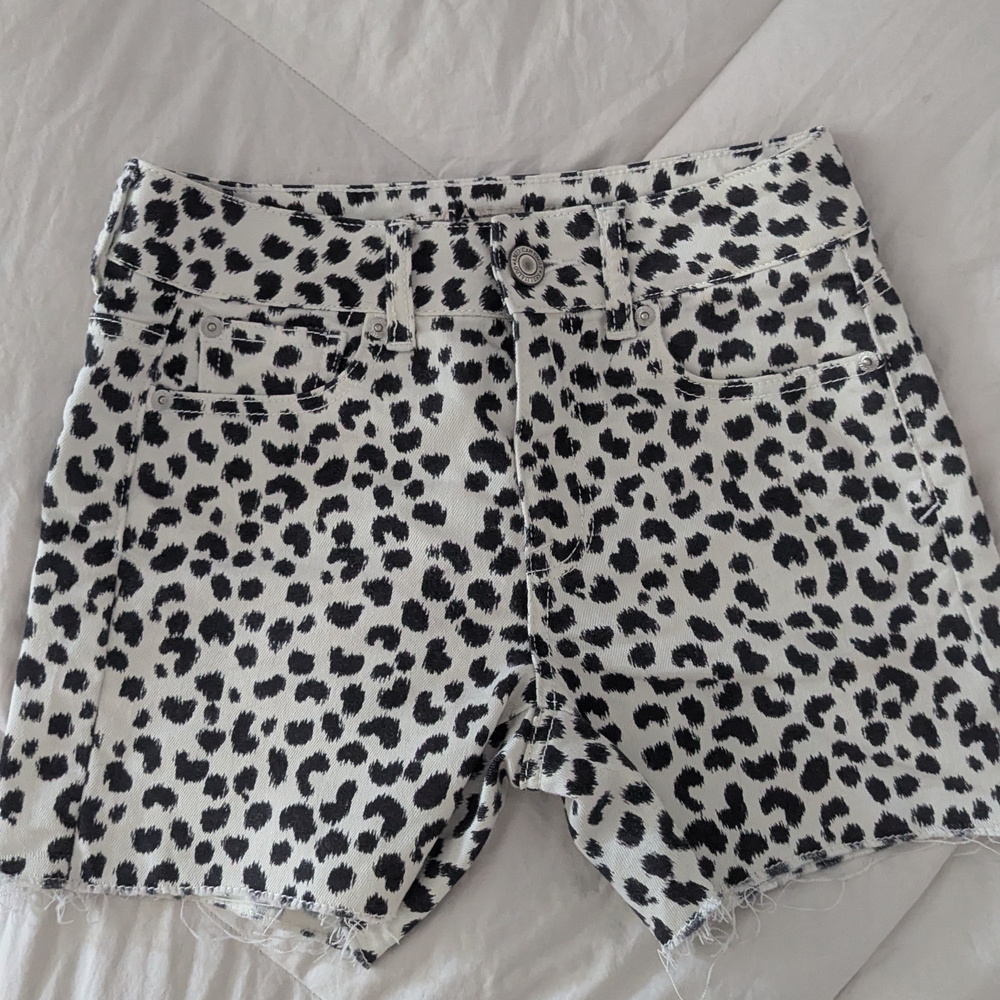 American Eagle Outfitters Black and White Patterned Jean Shorts